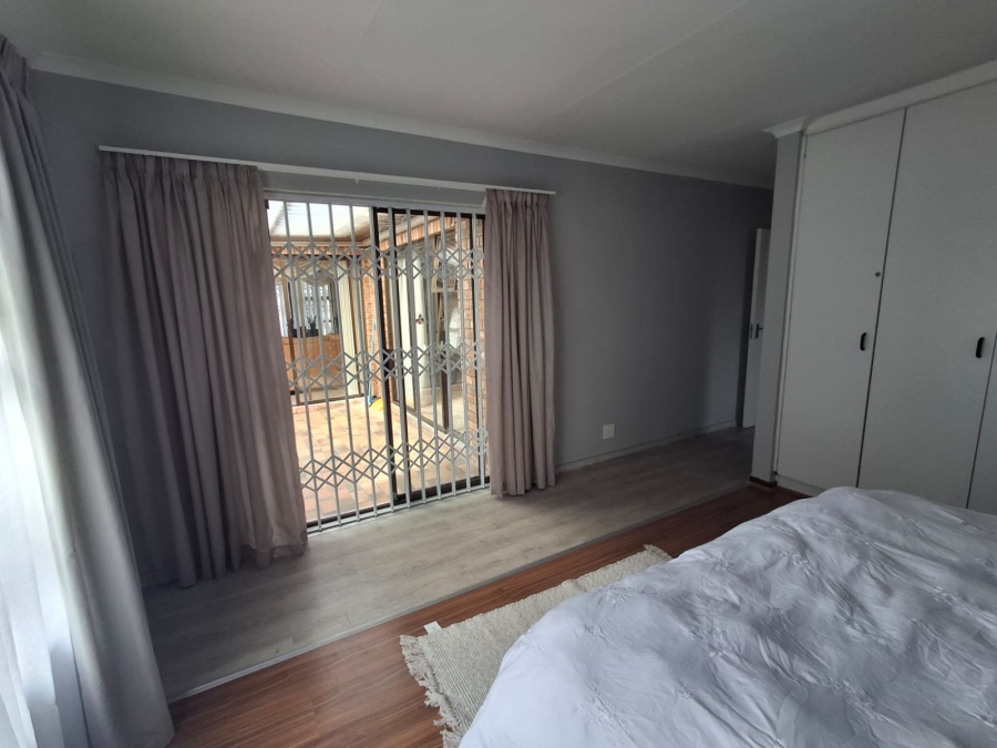 3 Bedroom Property for Sale in Summerstrand Eastern Cape